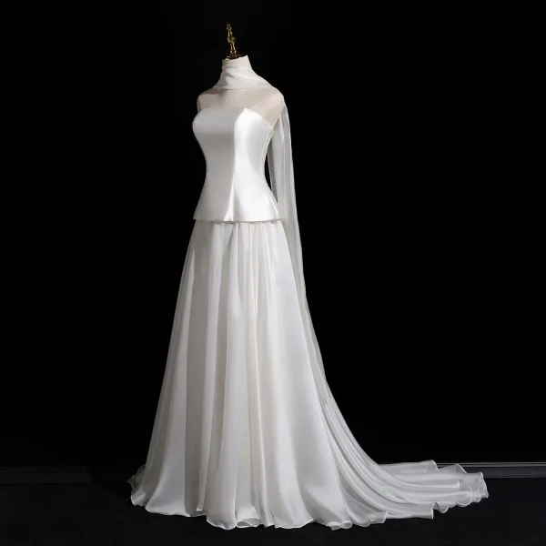Modest / Simple Ivory Satin Wedding Dresses 2026 A-Line / Princess Strapless Sleeveless Backless Sweep Train