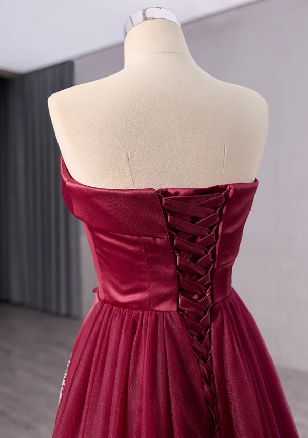 Haut de Gamme Élégant Bordeaux Fait main Perlage Paillettes Fleur Robe De Bal 2024 Trompette / Sirène Bustier Sans Manches Dos Nu Train De Balayage Promo