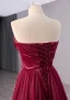 Haut de Gamme Élégant Bordeaux Fait main Perlage Paillettes Fleur Robe De Bal 2024 Trompette / Sirène Bustier Sans Manches Dos Nu Train De Balayage Promo