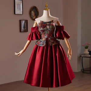 Vintage Retro Burgundy Embroidered Homecoming Satin Short Graduation Dresses 2024 Off The Shoulder Short Sleeve Backless Formal Dresses
