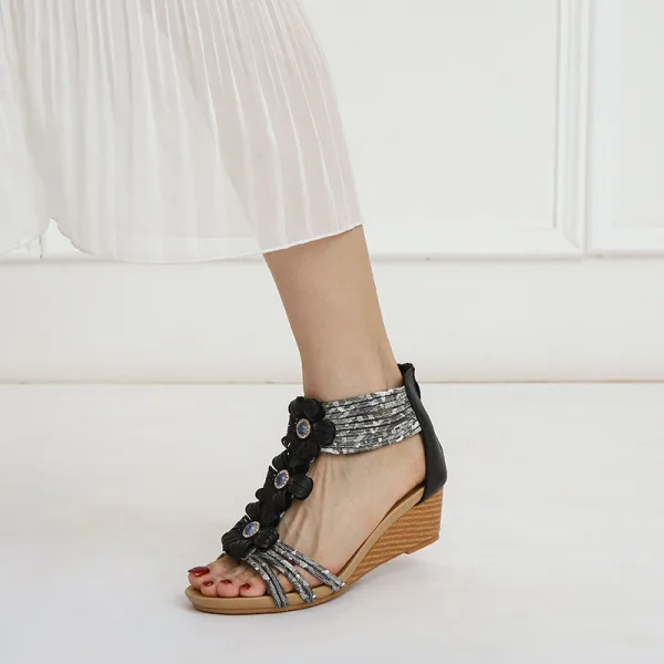 Roman Black Summer Street Wear Womens Sandals 2023 T-Strap Flower Rhinestone 5 cm Wedges Open / Peep Toe Sandals