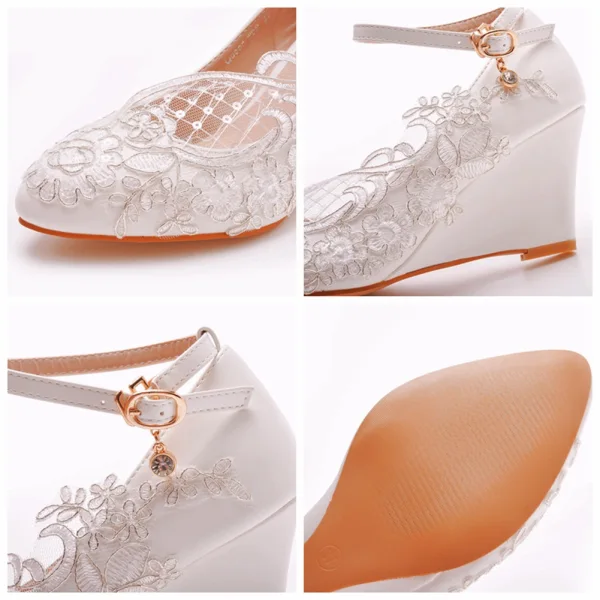 Classique Blanche En Dentelle Fleur Paillettes Chaussure De Mariée 2023 Bride Cheville 8 cm Compensées À Bout Pointu Mariage Talons Hauts