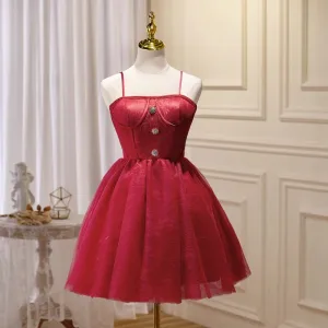 Charmant Bordeaux Faux Diamant Courte Robe De Fête 2023 Bretelles Spaghetti Sans Manches Dos Nu Cocktail Soirée Robe De Ceremonie