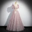 Chic / Belle Rougissant Rose Glitter Appliques Volants Robe De Bal 2024 Princesse Encolure Carrée Manches Courtes Dos Nu Longue Promo Robe De Ceremonie