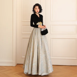 Elegante Schwarz Abendkleider 2023 A Linie V Ausschnitt Lange Ärmel Lange Ball Festliche Kleider