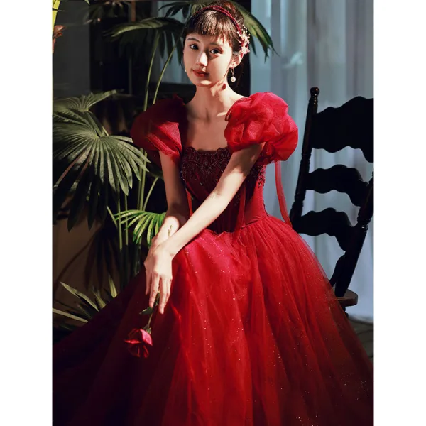 Chic / Belle Bordeaux Perlage Paillettes Robe De Bal 2022 Princesse Bustier Gonflée Manches Courtes Dos Nu Longue Robe De Ceremonie