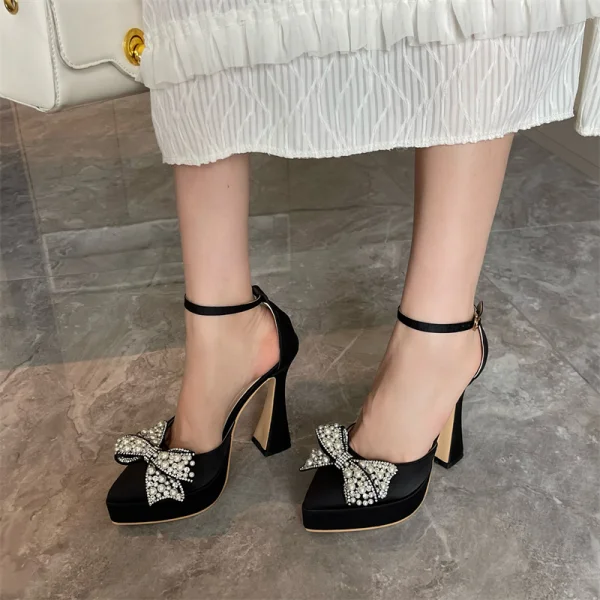 Sexy Black Rhinestone Pearl Bow Evening Party Womens Shoes 2023 Ankle Strap 13 cm Stiletto Heels Pointed Toe Womens Shoes High Heels
