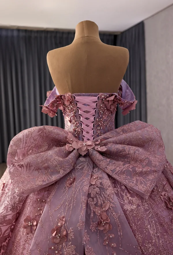 Luxury / Gorgeous Lovely Blushing Pink Pearl Sequins Appliques Prom Dresses 2026 Ball Gown Off-The-Shoulder Short Sleeve Backless Bow Chapel Train Formal Dresses
