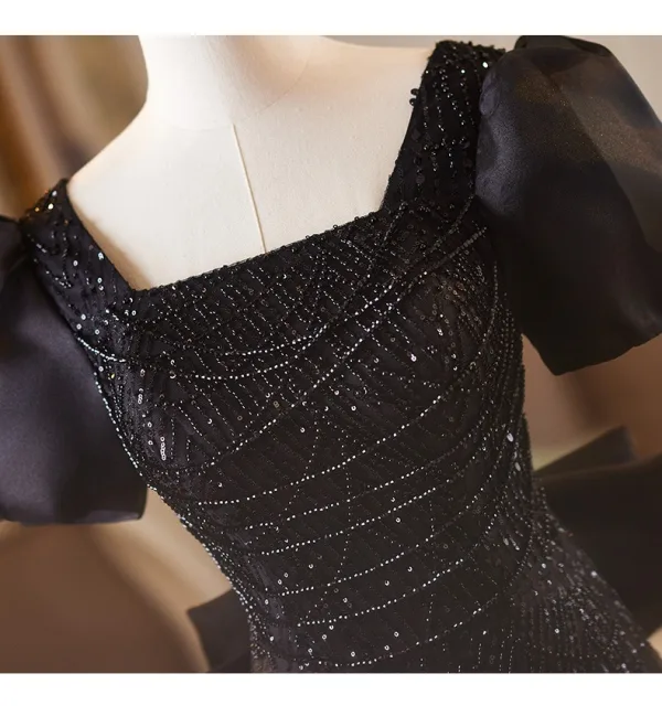Scintillantes Noire Perlage Paillettes Robe De Soirée 2025 Trompette / Sirène Encolure Carrée Gonflée Manches Courtes Dos Nu Noeud Longue Robe De Ceremonie