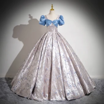 Élégant Bleu Ciel Impression Robe De Bal Robe De Ceremonie 2024 Robe Boule Encolure Carrée Noeud Gonflée Manches Courtes Dos Nu Promo Longue