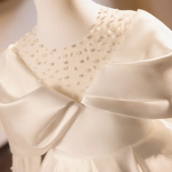 Elegant Ivory Pearl Satin Bow Birthday Flower Girl Dresses 2024 Ball Gown Scoop Neck Long Sleeve Floor-Length / Long Flower Girl Dresses