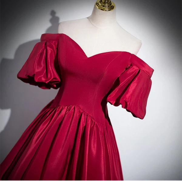 Modest / Simple Burgundy Satin Prom Dresses 2024 A-Line / Princess Off-The-Shoulder Short Sleeve Backless Floor-Length / Long Formal Dresses