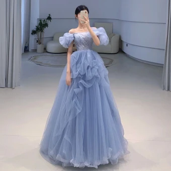 Chic Belle Bleu Ciel Paillettes Volants En Cascade Robe De Bal 2023 Princesse De L Épaule Volants Manches Courtes Dos Nu Longue Promo Robe De Ceremonie