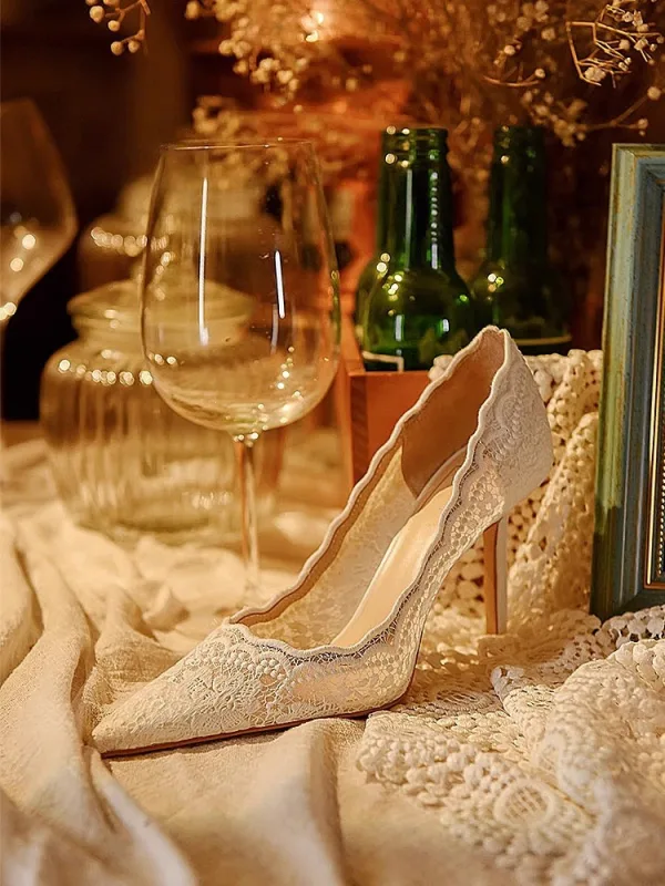 Elegant White Lace Flower Wedding Shoes 2026 Leather 8 cm Stiletto Heels Pointed Toe Wedding Pumps High Heels