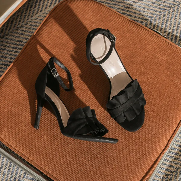 Chic / Belle Noire Gris Vêtement de rue Sandales Femme 2022 Cuir 9 cm Talons Aiguilles Bride Cheville Peep Toes / Bout Ouvert Sandales Talons Hauts