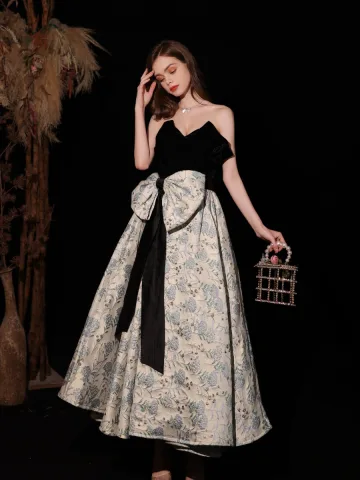 Charming Black Floral Evening Dresses 2022 A Line Princess Strapless Sleeveless Bow Backless Floor Length Long Evening Party Formal Dresses
