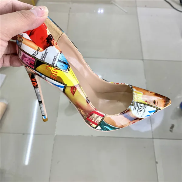 Fashion Street Wear Doodle Pumps High Heels 2022 12 cm Stiletto Heels Pointed Toe Pumps