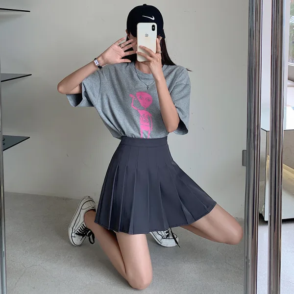Casual Svarta Plisserad Kjolar 2021 Dragkedja Enfärgad Polyester Sommar Mini Kvinna Bottoms