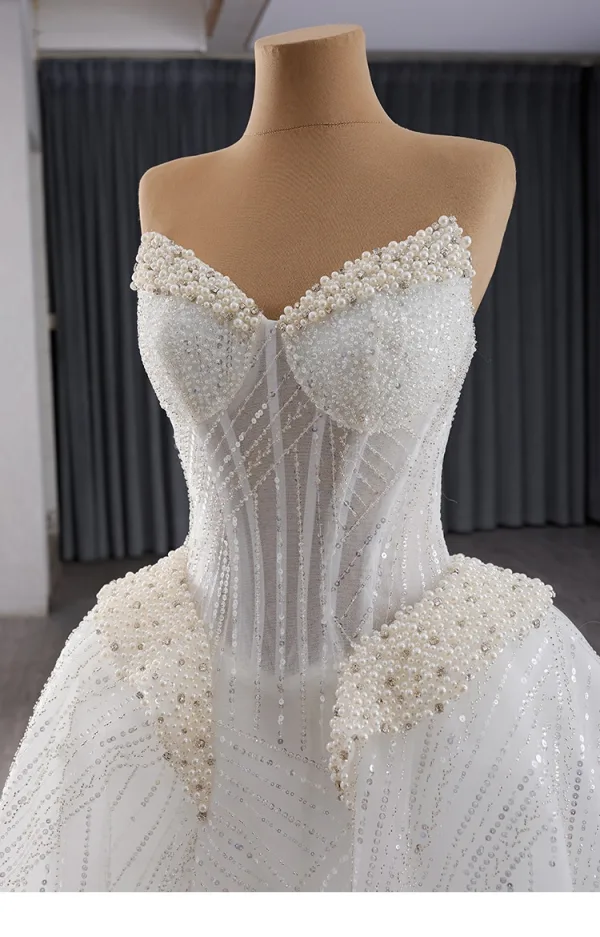 Luxury / Gorgeous White Handmade  Beading Rhinestone Pearl Sequins Wedding Dresses 2024 Ball Gown Strapless Sleeveless Backless Court Train Wedding