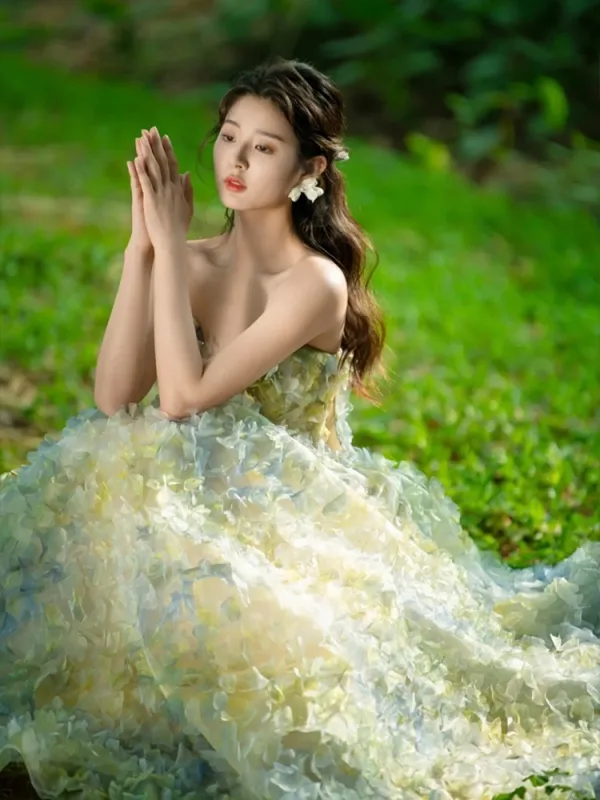Flower Fairy Sage Green Appliques Prom Dresses 2025 A-Line / Princess Strapless Sleeveless Backless Floor-Length / Long Prom Formal Dresses