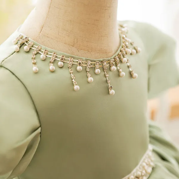 Elegant Sage Green Short Prom Flower Girl Dresses 2022 Ball Gown Scoop Neck Pearl Rhinestone Puffy Short Sleeve Bow Flower Girl Dresses