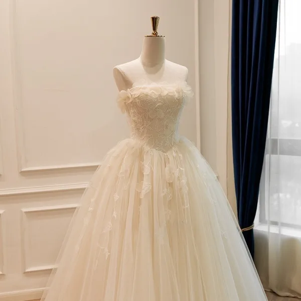 Haut de Gamme Élégant Champagne Fait main Perlage Appliques Robe De Mariée 2026 Princesse Bustier Sans Manches Dos Nu Longue