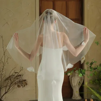 Elegant White Appliques Tulle Wedding Veils 2025