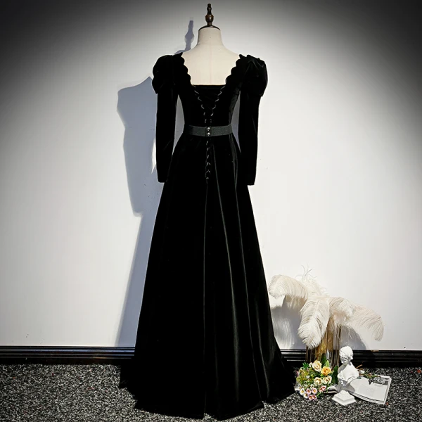 Elegante Schwarz Winter Wildleder Abendkleider 2023 A Linie Eckiger Ausschnitt Rückenfreies Strass Stoffgürtel Lange Ärmel Lange Abend Festliche Kleider