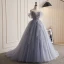 Chic / Belle Argenté Gris Perlage Perle Paillettes Appliques Plissée Robe De Bal 2023 Robe Boule De l'épaule Sans Manches Dos Nu Train De Balayage Promo