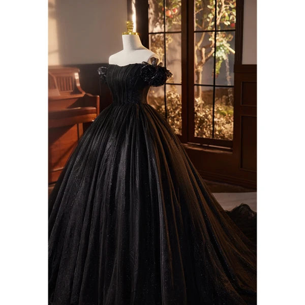 Charmant Noire Paillettes Robe De Bal 2023 Robe Boule De l'épaule Volants Manches Courtes Dos Nu Tribunal Train Promo Robe De Ceremonie