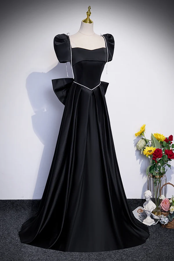 Élégant Noire Faux Diamant Gland Satin Robe De Bal 2023 Princesse Encolure Carrée Manches Courtes Dos Nu Noeud Longue Promo Robe De Ceremonie