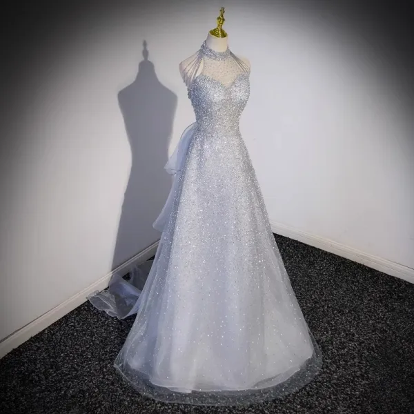 Glitzernden Silber Perlenstickerei Pailletten Quaste Abendkleider 2023 A Linie Neckholder Ärmellos Rückenfreies Schleife Sweep / Pinsel Zug Abend Festliche Kleider