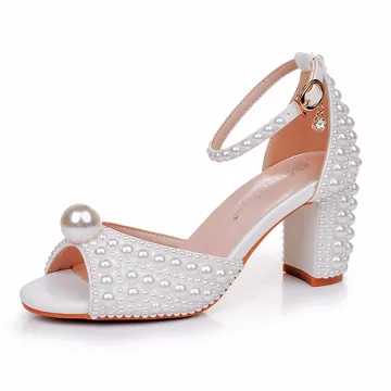 Elegante Witte Enkelband Parel Bruidsschoenen 2025 7 Cm Dikke Hak Peep Toe Huwelijk Sandalen Hoge Hakken