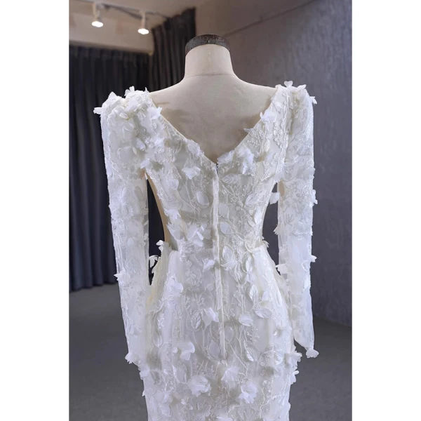Luxe Charmant Blanche Appliques Fait main Perlage Robe De Mariée Trompette / Sirène 2023 Encolure Dégagée Manches Longues Dos Nu Train De Balayage Mariage