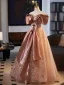 Chic / Beautiful Champagne Appliques Printing Prom Dresses 2025 A-Line / Princess Off-The-Shoulder Short Sleeve Backless Floor-Length / Long Prom Formal Dresses