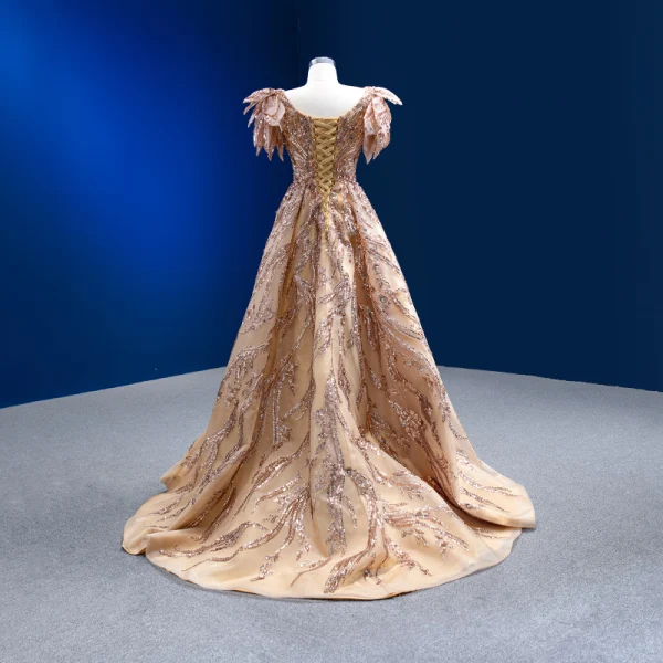 Luxe Scintillantes Doré Fait main Perlage Paillettes Robe De Bal 2022 Princesse Encolure Carrée Manches Courtes Dos Nu Train De Balayage Promo Robe De Ceremonie