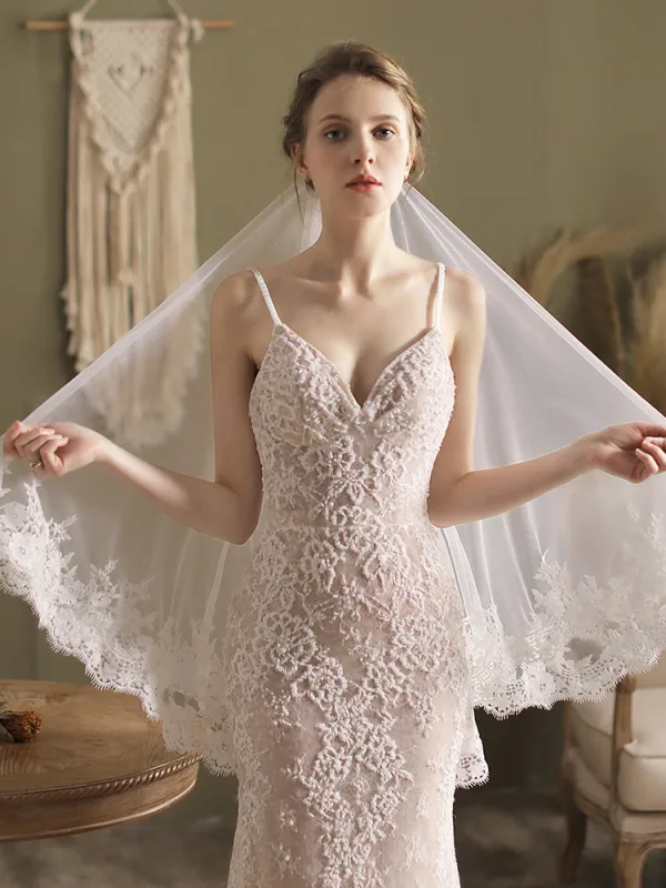 High-end White Handmade  Lace Flower Bridal Wedding Veils 2025