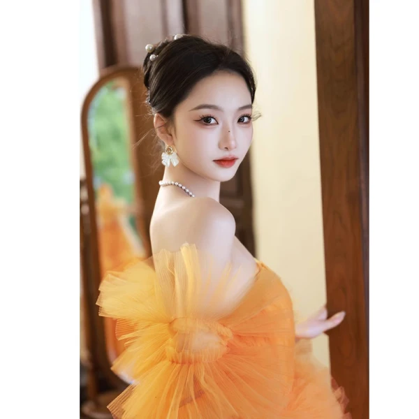 Charmant Orange Plissee Ballkleider 2023 Ballkleid Off Shoulder Kurze Ärmel Rückenfreies Gespaltete Front Sweep / Pinsel Zug Ball Festliche Kleider