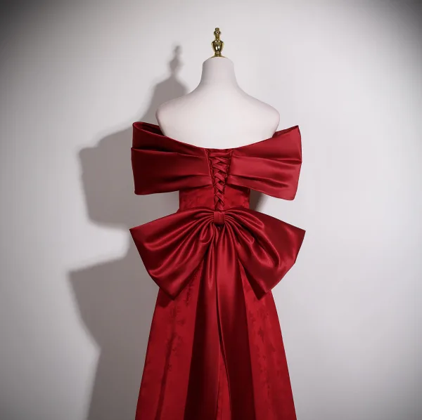 Elegant Burgundy Satin Prom Dresses 2025 A-Line / Princess Off-The-Shoulder Short Sleeve Backless Bow Sweep Train Formal Dresses