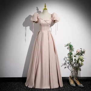 Simple Rougissant Rose Satin Robe De Bal 2023 Princesse Encolure Carrée Gonflée Manches Courtes Dos Nu Longue Promo Robe De Ceremonie