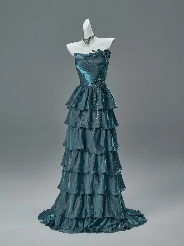 Haut de Gamme Vert Foncé Perlage Volants en Cascade Robe De Soirée 2026 Princesse Bustier Sans Manches Dos Nu Longue Robe De Ceremonie