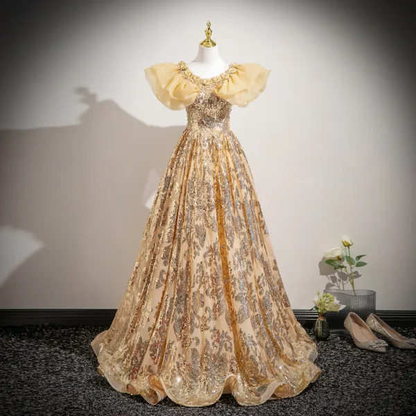 Scintillantes Doré Perlage Paillettes En Dentelle Fleur Robe De Bal 2026 Robe Boule Encolure Dégagée Manches Courtes Dos Nu Train De Balayage Promo Robe De Ceremonie