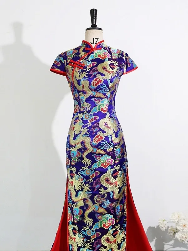 Chinesischer Stil Königliches Blau Satin Abend Sweep / Pinsel Zug Cheongsam 2025 Meerjungfrau Stehkragen Kurze Ärmel