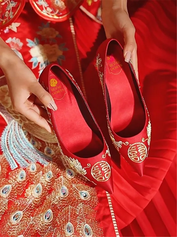 Chinese style Red Embroidered Satin Wedding Shoes 2026 5 cm Thick Heels Pointed Toe Wedding Pumps High Heels