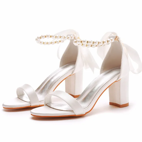 Charmant Blanche Perle Bride Cheville Noeud Sandales Femme 2023 7 cm Talons Épais À Bout Pointu Chaussure De Mariée