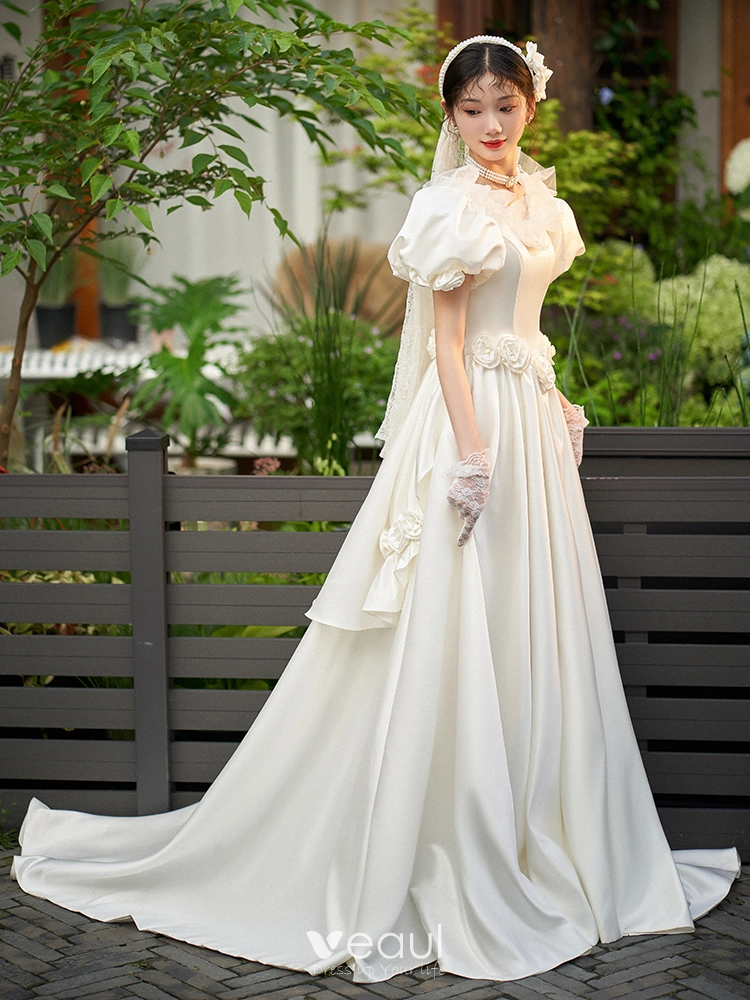 Vintage Originale Ivoire Appliques Satin Robe De Mariee 2024 Princesse Encolure Degagee Gonflee Manches Courtes Dos Nu Train De Balayage Mariage