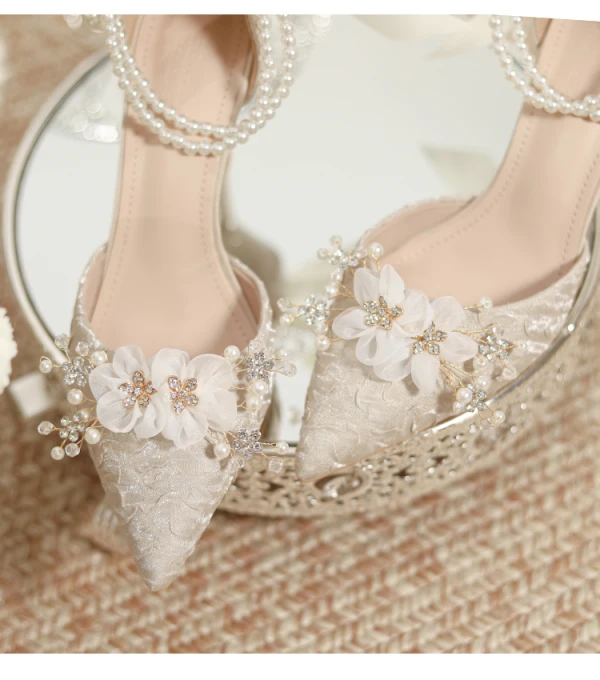 Elegant White Pearl Rhinestone Appliques Wedding Shoes 2024 8 cm Stiletto Heels Pointed Toe Wedding Sandals High Heels