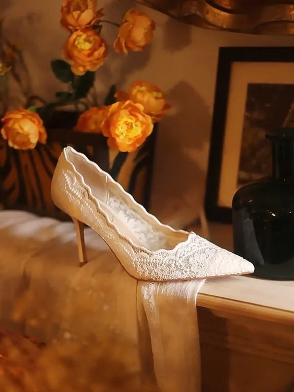 Elegant White Lace Flower Wedding Shoes 2026 Leather 8 cm Stiletto Heels Pointed Toe Wedding Pumps High Heels