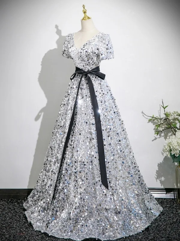 Bling Bling Srebrny Cekiny Sukienki Na Bal 2025 Princessa V-Szyja Kokarda Szarfa Kótkie Rękawy Bez Pleców Długie Sukienki Wizytowe