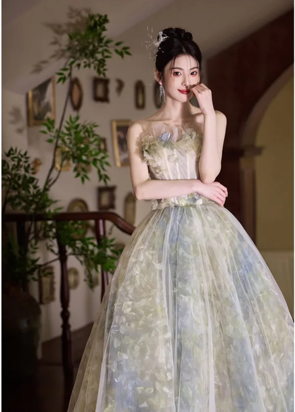 Flower Fairy Sage Green Appliques Prom Dresses 2025 A-Line / Princess Strapless Sleeveless Backless Sweep Train Prom Formal Dresses